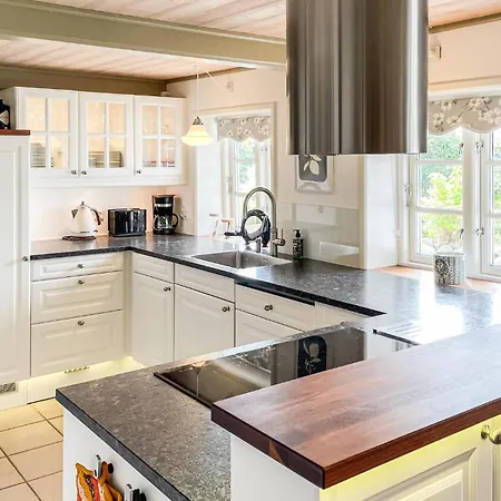 Pet Friendly In With Wifi Holiday home